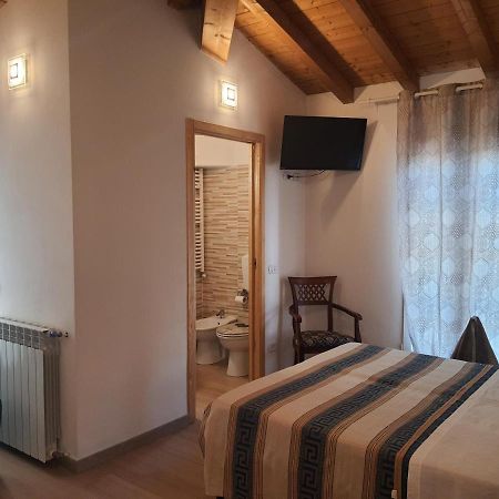Parma House Bed & Breakfast Exterior foto